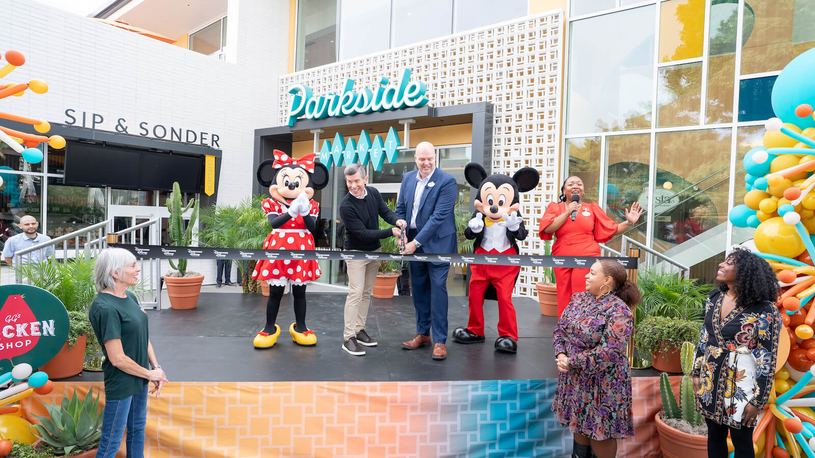 Ribbon cutting at Parkside Market